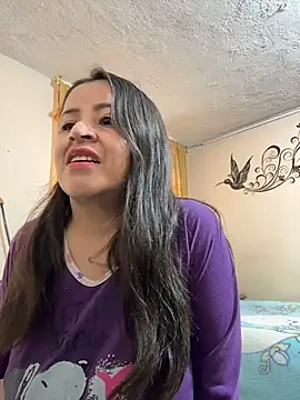 latinfemale online show from February 2026 09:37:02 PM