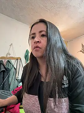 latinfemale online show from May 2026 08:38:01 PM