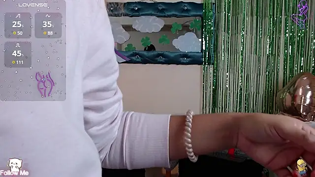 Snapshot of DestinyHills chatting on March 2025 12:23:02 PM DestinyHills online show from March 2025 12:23:02 PM