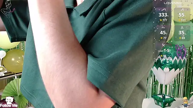 Snapshot of DestinyHills chatting on March 2025 12:43:02 PM DestinyHills online show from March 2025 12:43:02 PM