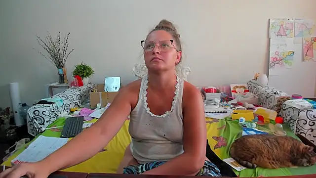 Snapshot of IamYourNarcotic chatting on September 2025 03:22:01 PM IamYourNarcotic online show from September 2025 03:22:01 PM