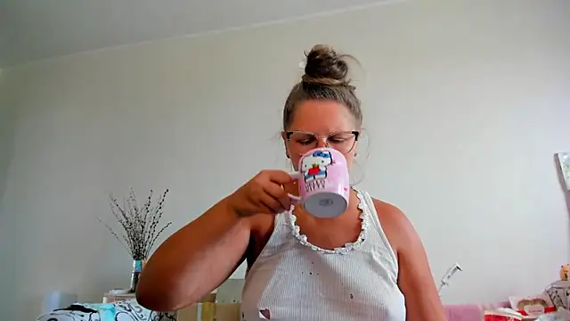 Snapshot of IamYourNarcotic chatting on September 2025 06:02:01 AM IamYourNarcotic online show from September 2025 06:02:01 AM