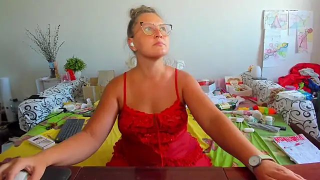 Snapshot of IamYourNarcotic chatting on September 2025 12:38:02 PM IamYourNarcotic online show from September 2025 12:38:02 PM