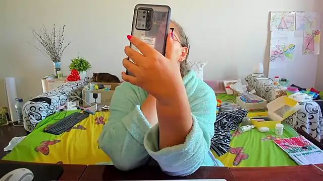 Snapshot of IamYourNarcotic chatting on October 2025 06:00:01 AM IamYourNarcotic online show from October 2025 06:00:01 AM