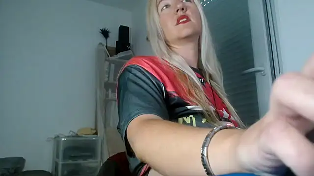 Mllesha74000 online show from July 2026 01:37:01 PM
