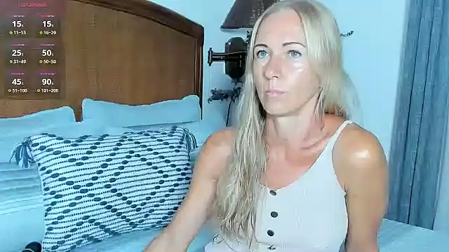 Christine 35 online show from May 2026 11:38:02 AM