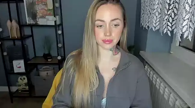 sexyCoralie online show from January 2025 06:02:02 PM