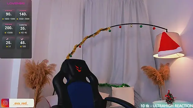 Snapshot of _Eva_Rose_ chatting on December 2024 02:11:01 PM Eva Rose online show from December 2024 02:11:01 PM