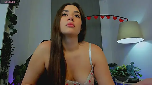 Snapshot of _Eva_Rose_ chatting on February 2025 01:37:02 PM Eva Rose online show from February 2025 01:37:02 PM