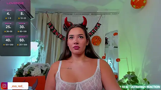 Snapshot of _Eva_Rose_ chatting on October 2025 01:58:01 PM Eva Rose online show from October 2025 01:58:01 PM