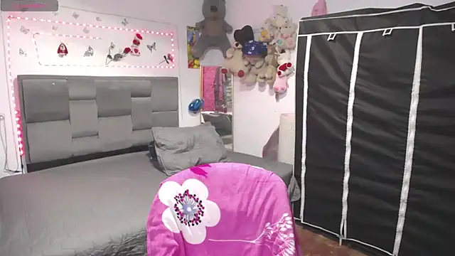 Sharloth milf online show from May 2026 09:11:02 PM