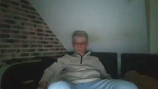 InMeinenMund online show from November 2025 03:58:01 PM