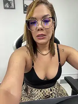 KellyBrooklyn  online show from January 2025 04:06:01 PM