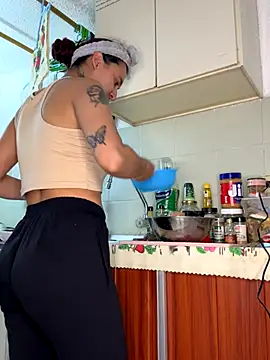 Snapshot of deepthroatlatina chatting on September 2025 06:29:01 PM deepthroatlatina online show from September 2025 06:29:01 PM