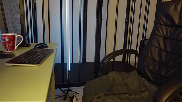 Snapshot of Tommy_Burnz chatting on January 2025 05:48:01 AM Tommy Burnz online show from January 2025 05:48:01 AM