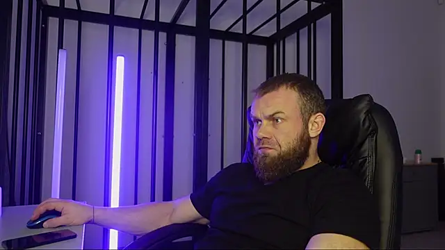 Snapshot of Tommy_Burnz chatting on January 2025 09:47:01 AM Tommy Burnz online show from January 2025 09:47:01 AM