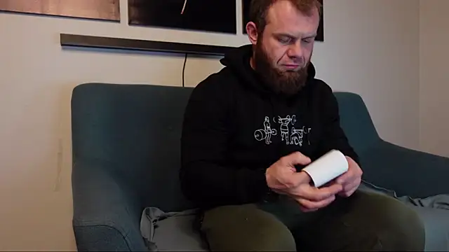 Snapshot of Tommy_Burnz chatting on February 2025 02:52:01 AM Tommy Burnz online show from February 2025 02:52:01 AM