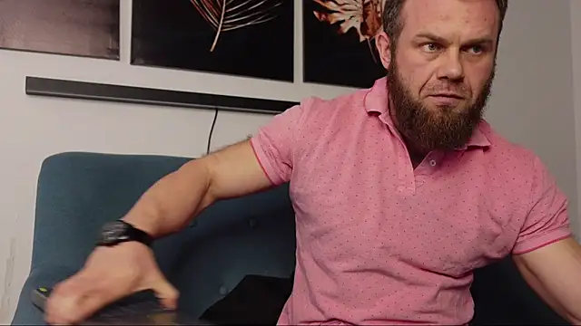 Snapshot of Tommy_Burnz chatting on March 2025 07:01:02 AM Tommy Burnz online show from March 2025 07:01:02 AM