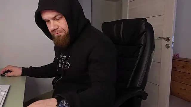 Snapshot of Tommy_Burnz chatting on March 2025 05:35:01 AM Tommy Burnz online show from March 2025 05:35:01 AM