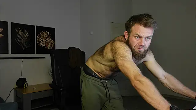 Snapshot of Tommy_Burnz chatting on November 2025 06:14:01 PM Tommy Burnz online show from November 2025 06:14:01 PM