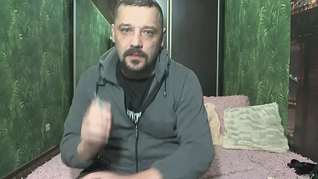 DanielOhCool online show from December 2024 09:24:02 AM