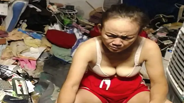 Snapshot of 1CuteAndSexy69 chatting on June 2026 01:04:01 PM 1CuteAndSexy69 online show from June 2026 01:04:01 PM