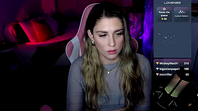 Snapshot of queenxlexy chatting on December 2024 10:38:02 PM queenxlexy online show from December 2024 10:38:02 PM