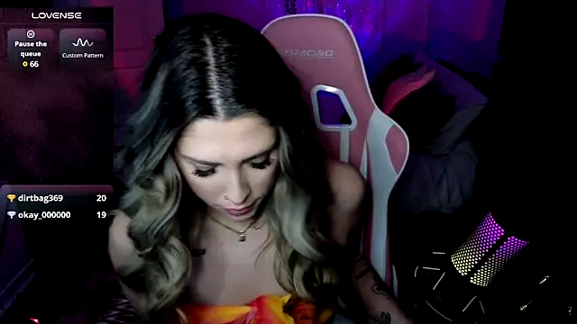 Snapshot of queenxlexy chatting on January 2025 09:41:01 PM queenxlexy online show from January 2025 09:41:01 PM