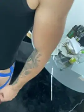 Snapshot of bestofsex99 chatting on October 2025 04:18:01 PM bestofsex99 online show from October 2025 04:18:01 PM