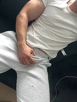 Snapshot of bestofsex99 chatting on February 2026 10:27:01 AM bestofsex99 online show from February 2026 10:27:01 AM