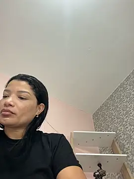 Snapshot of valerie_lya chatting on May 2026 08:13:02 PM valerie lya online show from May 2026 08:13:02 PM