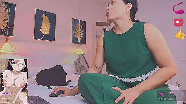 Snapshot of valerie_lya chatting on May 2026 12:58:01 PM valerie lya online show from May 2026 12:58:01 PM