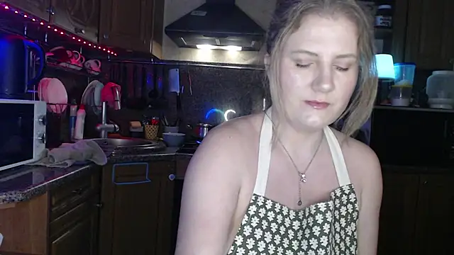 Snapshot of LizaCakes chatting on January 2025 03:18:01 PM LizaCakes online show from January 2025 03:18:01 PM