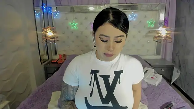 Snapshot of Nara_belen chatting on December 2025 03:23:02 AM Nara belen online show from December 2025 03:23:02 AM