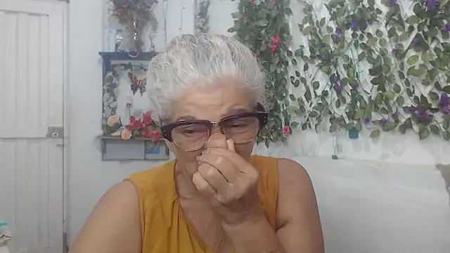 FunnyGrandma online show from December 2024 12:23:01 AM