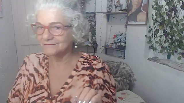 FunnyGrandma online show from October 2025 12:30:02 AM