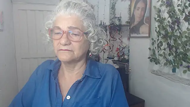 FunnyGrandma online show from October 2025 11:31:02 PM