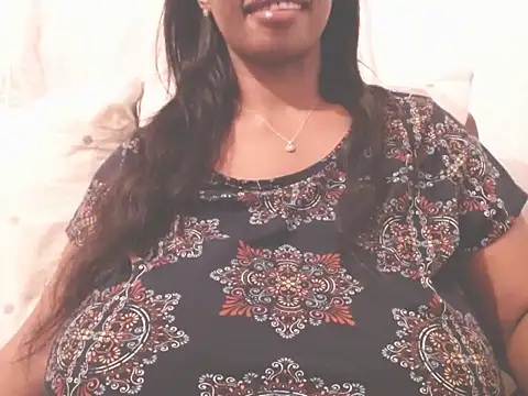 Snapshot of MissTits chatting on March 2025 01:13:01 AM MissTits online show from March 2025 01:13:01 AM