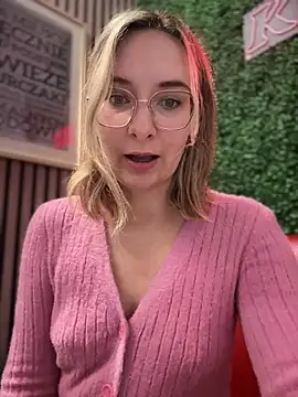 Snapshot of The_Snowwhitee chatting on February 2025 09:16:01 AM The Snowwhitee online show from February 2025 09:16:01 AM