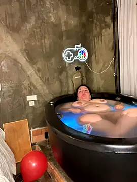 valentinny online show from November 2025 02:45:01 AM