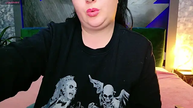 Snapshot of AleshaArabian chatting on January 2025 08:09:01 PM AleshaArabian online show from January 2025 08:09:01 PM