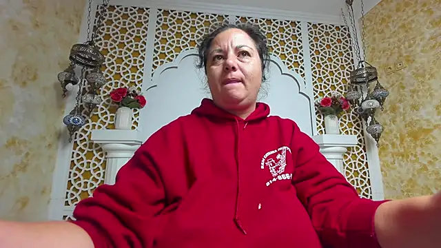 Snapshot of AleshaArabian chatting on October 2025 02:32:02 AM AleshaArabian online show from October 2025 02:32:02 AM