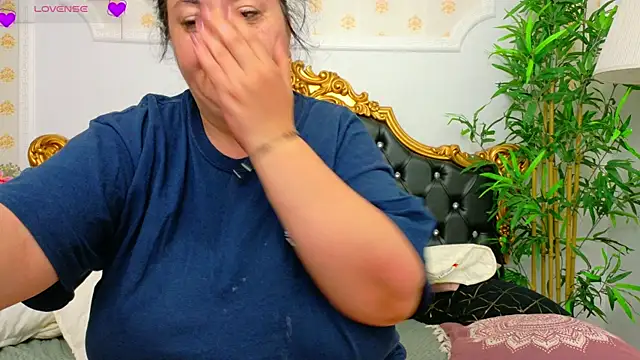 AleshaArabian online show from April 2026 01:44:01 AM