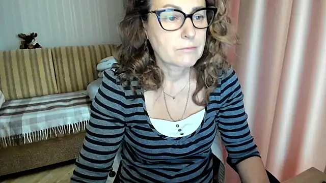 lauraoven online show from November 2025 09:30:01 AM