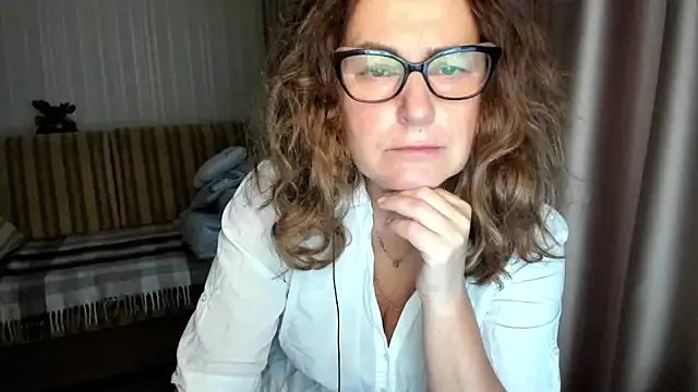 lauraoven online show from December 2025 08:08:02 AM