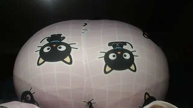 Snapshot of prettyangelsquirt chatting on February 2026 09:33:01 PM prettyangelsquirt online show from February 2026 09:33:01 PM