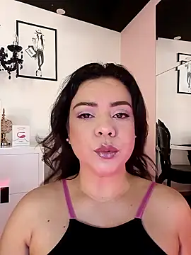 Sofiia W26 online show from February 2025 04:03:02 PM