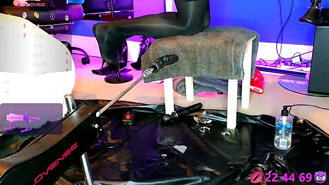 Kinky JXD online show from February 2025 06:36:02 PM