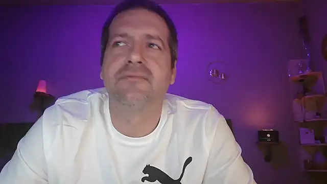 Snapshot of matrikes1 chatting on March 2025 08:09:01 PM matrikes1 online show from March 2025 08:09:01 PM