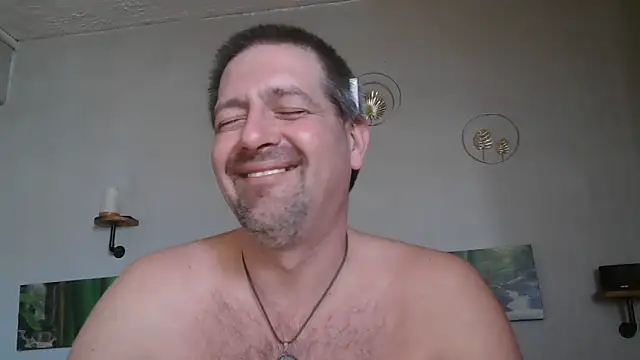 Snapshot of matrikes1 chatting on March 2025 02:47:01 PM matrikes1 online show from March 2025 02:47:01 PM